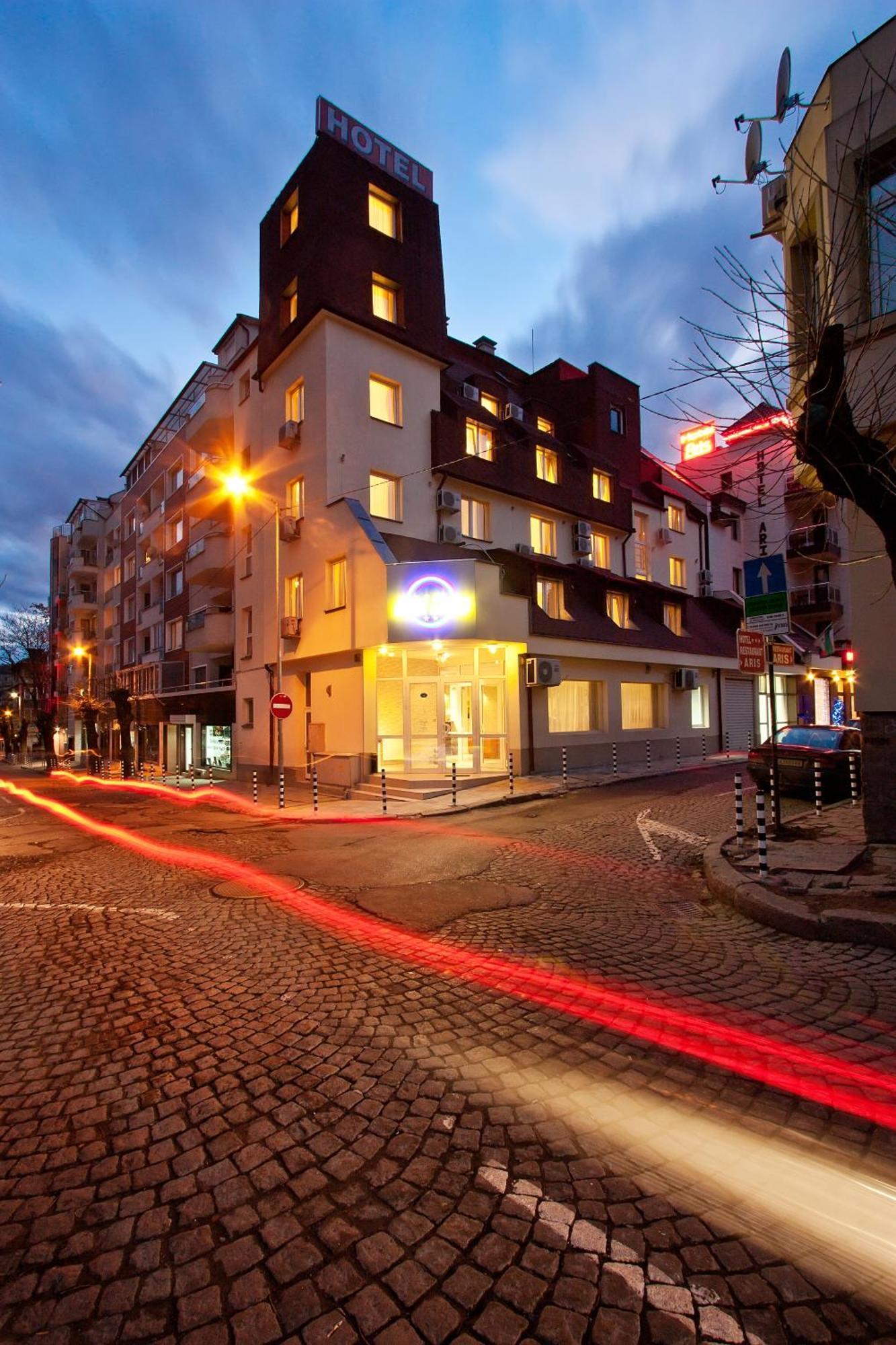 Cheap - Smart Choice - Great Value Sofia