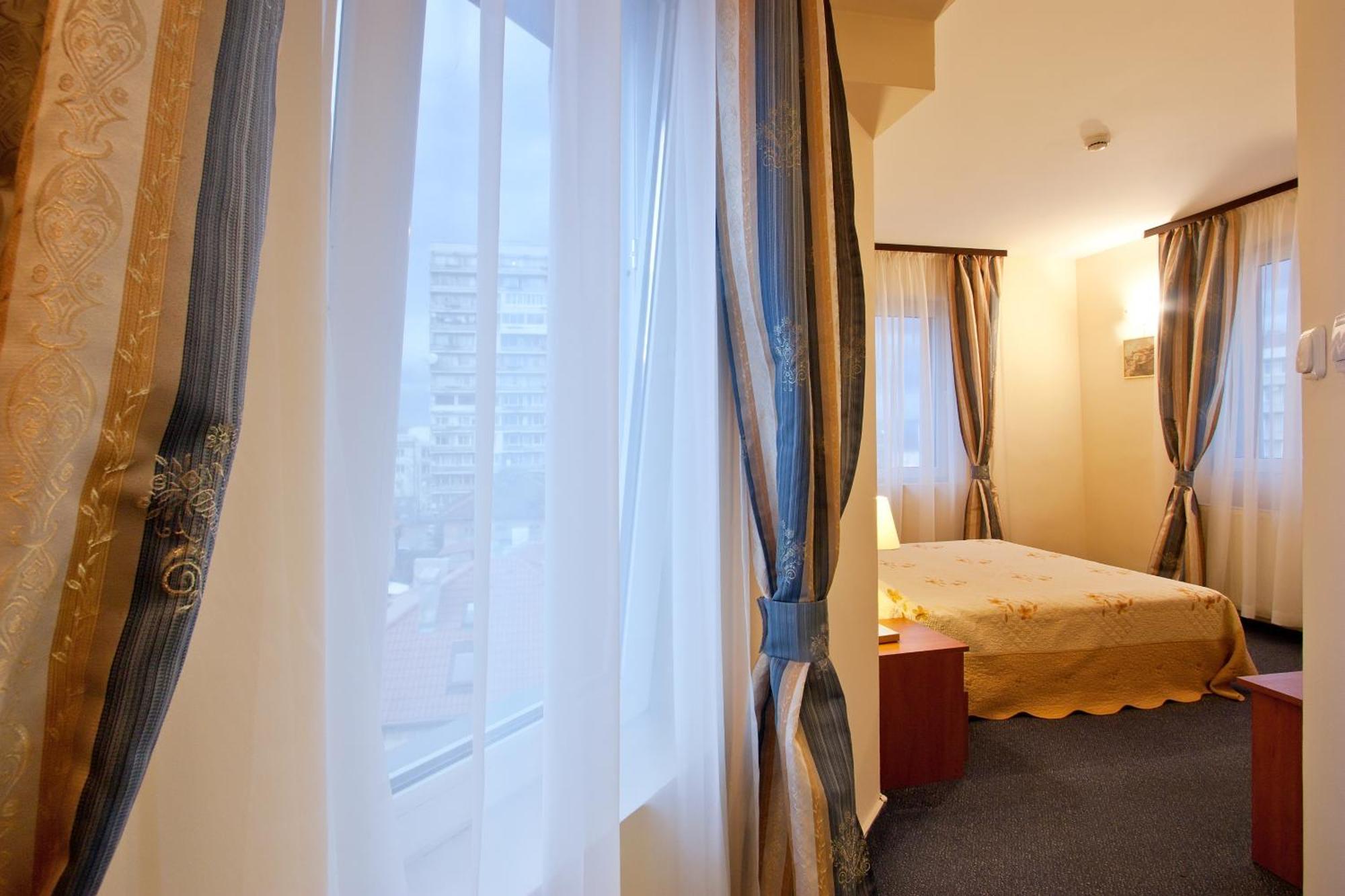 Cheap Hotel *